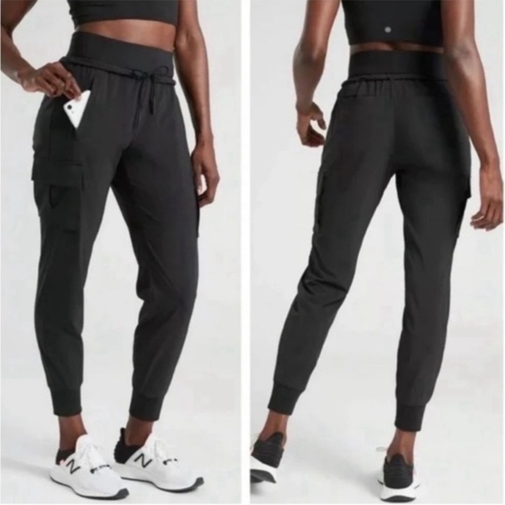 Athleta Sutton joggers pants in black size 2
